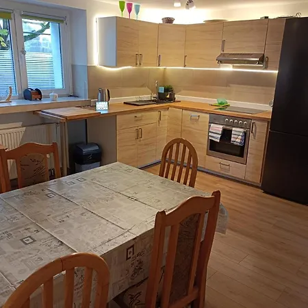 Izerka Balia Jacuzzi Sauna Billard בית נופש