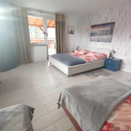 Semesterbostad Izerka Balia Jacuzzi Sauna Billard