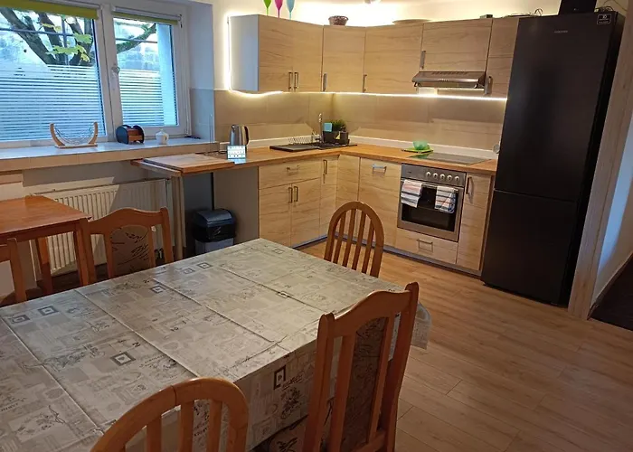 Izerka Balia Jacuzzi Sauna Billard Semesterbostad